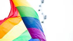 Arezzo, la comunit&agrave; Lgbtqia+ interroga i candidati a sindaco. Risposte entro il 15 maggio