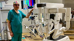 Tumore al pancreas, ad Arezzo primo intervento chirurgico con tecnica robotica. Donna di 40 anni operata dall'equipe del dottor Marco De Prizio