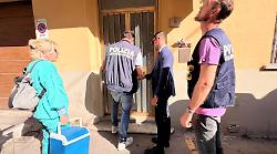 Arezzo, dissequestrata la casa dove fu trovata la donna morta da 6 mesi. L'avvocato: "Ma la figlia non so dove sia"