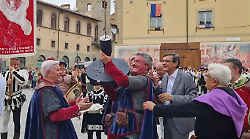 Sansepolcro vince il Palio della Balestra con Gubbio davanti alle telecamere Rai