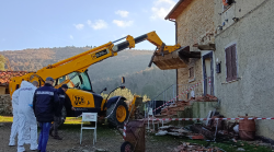 Arezzo, arriva la sentenza per l'uomo che uccise il vicino che gli buttava giù casa: legittima difesa?