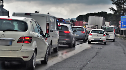 E45, la superstrada del paradosso dove i pendolari recitano il rosario