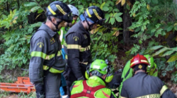 Arezzo, due cercatori di funghi si perdono nello stesso bosco di Caprese lo stesso giorno: recuperati dai vigili del fuoco
