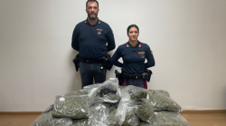 Arezzo: lui, lei e Maria. Fidanzati arrestati con 12 chili di marijuana nel trolley