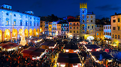 Città del Natale, il video mapping sarà tutto nuovo e in movimento con animazioni speciali: Piazza Grande come non si è mai vista