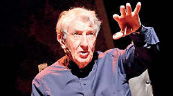 Corrado Augias presenta il suo libro: La vita s’impara venerdì 8 novembre al Teatro Tenda