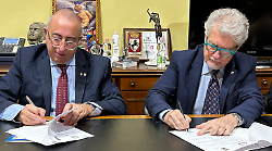 Arezzo, riparte la campagna Te Me Piaci Poco contro le truffe agli anziani. Firmato il protocollo Comune e Prefettura