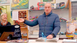 Chiude storico negozio a Sansepolcro. Dopo 41 anni abbassa le saracinesche la cartolibreria Marisella Chieli. Se ne va un pezzo di storia