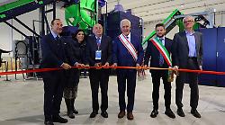 Oro, argento, palladio e rame da piccoli elettrodomestici e dispositivi elettronici:  il ministro dell'Ambiente Pichetto Fratin a Terranuova Bracciolini alla presentazione dell'impianto del gruppo Iren