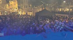 Arezzo, Capodanno in piazza tra salti e balli fino a notte fonda. L'assessore Scapecchi: "Grande serata"