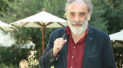 Alessandro Haber ospite da Caterina Balivo a La volta buona, chi &egrave;: la carriera, la storia con Antonella Bavaro e l'amore per la figlia Celeste