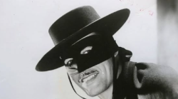 Dal primo Zorro, Guy Williams alla serie tv su Canale 5 in onda marted&igrave; 21 gennaio: ecco la leggenda della storia