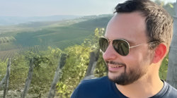 Angela Frenda ricorda da Antonella Clerici su Rai 1, il giornalista Fabio Postiglione morto in un incidente stradale marted&igrave; 28 gennaio