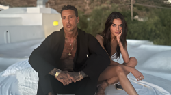 Fabrizio Corona rompe il silenzio sulla storia d'amore tra Chiara Ferragni e Fedez, ma cosa sappiamo della sua? Ecco chi è la sua fidanzata di 24 anni