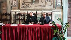 Arezzo, il vescovo Andrea Migliavacca: "Quattro aperitivi insieme ai giovani"