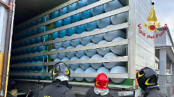 Paura per una fuga di gas, provvidenziale intervento dei vigili del fuoco: zona messa in sicurezza