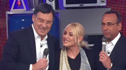 Il ricordo dell'amico Fabrizio Frizzi stasera in tv martedì 11 febbraio su Rai 1 al 75° Festival di Sanremo. Carlo Conti: "Avrei voluto fossimo in quattro"