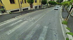 Arezzo, via Matteotti troppo pericolosa. I residenti raccolgono le firme per i dossi
