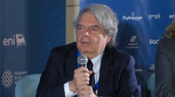Forum in masseria, Renato Brunetta: "Io sono per Mega, Make Europa Great Again. Abbiamo perso 15 anni per colpa di Angela Merkel"