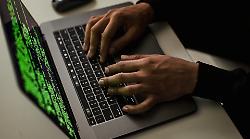 Video e foto porno con bambini, insospettabili tra arresti e denunce. Sono impiegati, operai e pensionati