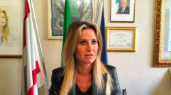 Il ladro dei negozi arrestato dalla Municipale. La sindaca Silvia Chiassai Martini: "Adesso lo tengano in carcere"