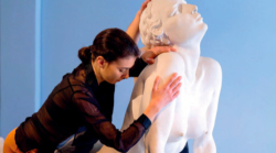 La danza e il laboratorio tattile per vedenti e non vedenti. L'esibizione di Agnese Lanza e Giuseppe Comuniello