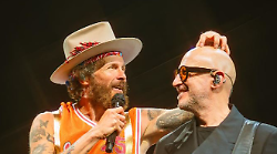 Jovanotti pronto al bagno di folla di Firenze: maratona con otto concerti