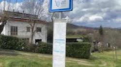 Arezzo, spostata la fermata dell'autobus per aiutare un disabile