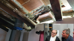 Ucciso mentre sfascia la casa del vicino con la ruspa, la telefonata tra le mogli dei due uomini. Mugnai: "Spero esca la verità"