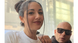 Clementino innamorato, ecco chi è la nuova fidanzata Roberta Longo. La scintilla e la fuga in Giappone: "Ero perso nella nebbia e poi sei arrivata tu"