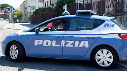 Ruba in una profumeria: scatta il foglio di via, per due anni non potrà tornare ad Arezzo
