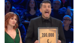 Affari tuoi, rifiuta il numero del diavolo e vince 200 mila euro. L'incredibile partita di Emilio e Rosanna