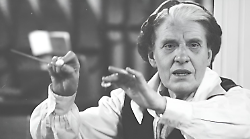 Antonia Brico, la vera storia. Prima direttrice d'orchestra sinfonica. Amore, carriera e passione. La lotta contro i pregiudizi e la morte