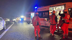 Sette feriti nell'incidente stradale in autostrada con un pullman coinvolto