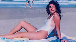 Il delitto di via Poma, le 29 coltellate che uccisero Simonetta Cesaroni: nuda in un lago di sangue. 35 anni senza verità