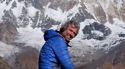 Lattine di birra come camere oscure: l'Himalaya nell'arte visiva di Roberto Ghezzi. Incontro al Cai di Arezzo