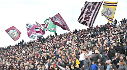Arezzo così no, il dodicesimo in campo (i tifosi) non basta: fuori dagli spareggi per la B. Le foto