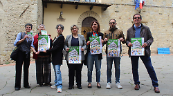 Torna Saione Mob: ad Arezzo un quartiere in festa tra negozi aperti, mostre, spettacoli e i banchi del Mercatino delle pulci