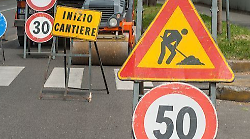 Lavori notturni tra via Fiorentina e la rotonda di via Setteponti. Così viabilità e orari