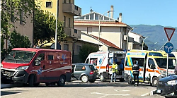 Scontro tra furgone portavalori e auto: quattro persone in ospedale