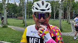 L'impresa di Luciano Flori, la Nove Colli a 81 anni. La bicicletta, passione e fatica. "Salgo in sella e va via ogni dolore"