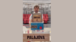 Affari tuoi diventano affari di Jovanotti: il pacco 2025 di Stefano De Martino: "Sono stati 591.123". Il video