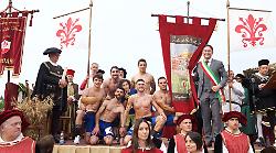 Ad Anghiari torna la corsa più pazza del mondo. Il 29 giugno è Palio della Vittoria