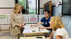 Giorgia Meloni ha detto la sua al seggio anche con il suo costosissimo look. Ecco cosa ha indossato