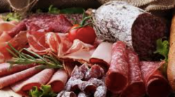 Donna mangia coppa con la listeria e muore:  rinviato a giudizio il produttore aretino