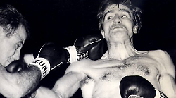 Nino Benvenuti, la leggenda del pugilato italiano che ha conquistato il mondo. Una carriera da fenomeno come i più grandi di sempre