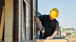 Troppo caldo per i cantieri edili, la Cisl chiede misure concrete per proteggere i lavoratori dal rischio termico
