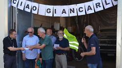 I nonni tuttofare dell'associazione Oasi aiutano Caritas e Calcit