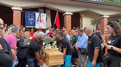 Pieve al Toppo, il rombo delle moto e il suono delle sirene per l'addio ad Alessio