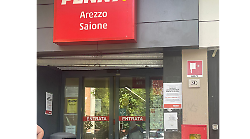 Il market chiude ma Penny spiega: "Scelta strategica, il micro crimine non c'entra". E parla di spostamento